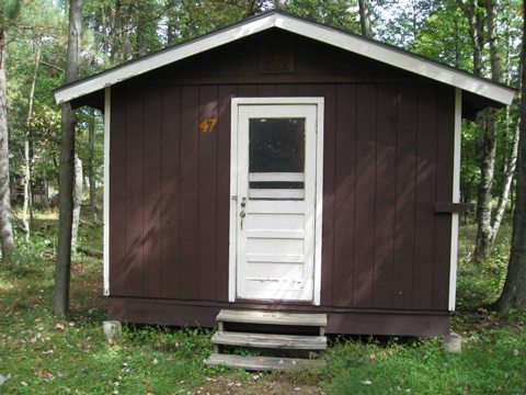Cabin Exterior: SIngle